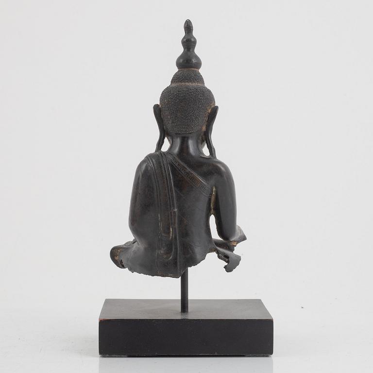 A bronze buddha, Thailand, 20th century.