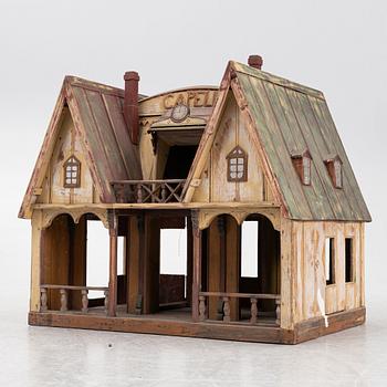 A bird's house, 20th century.