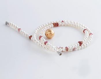 COLLIER, med odlade pärlor och rosa turmariner, Ole Lynggaard.