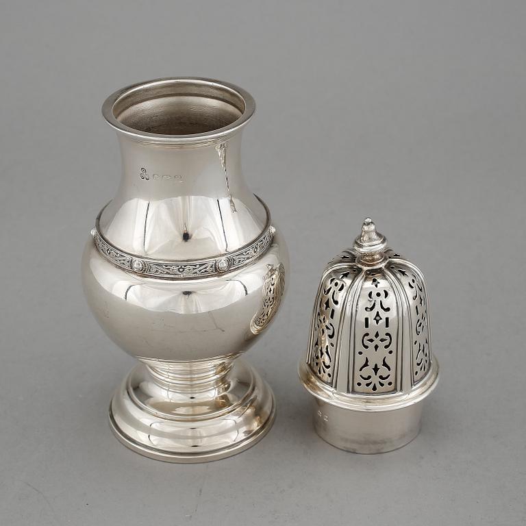 SOCKERRUSSKA, silver, Davis Duff & Son, Glasgow, omkring sekelskiftet 1900. Vikt ca 203 gram.