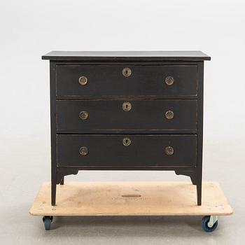 Chest of drawers, 20th century.