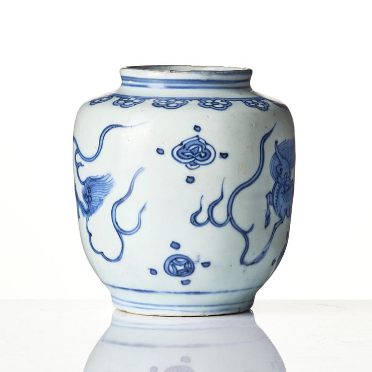 A blue and white jar, Ming dynasty, Jiajing (1522-1566).