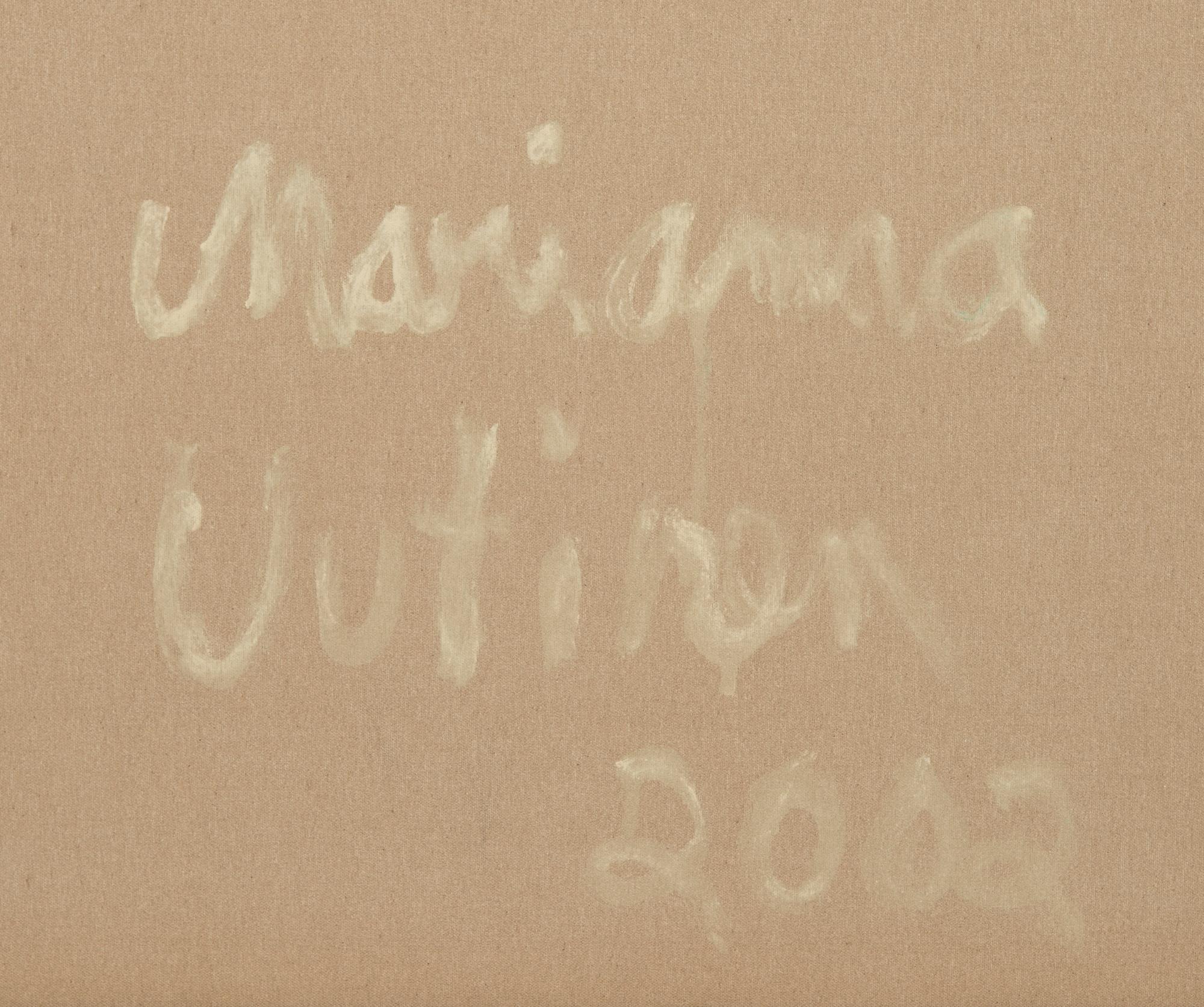Marianna Uutinen, "Tyttö aseen kanssa sanoo lempeästi ei".