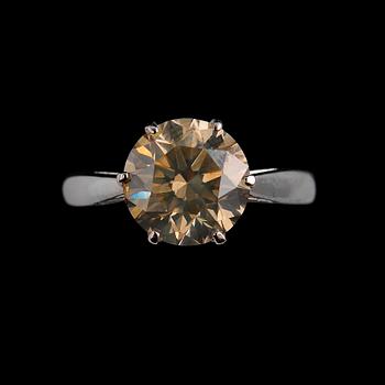 RING, briljantslipad diamant ca 2.80 ct "Light yellow" si, 18K vitt guld. Vikt 2,7 g.