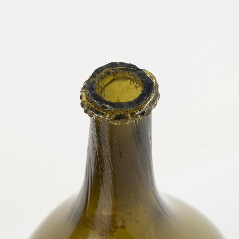 Two glass bottles, 18th/19th Century.