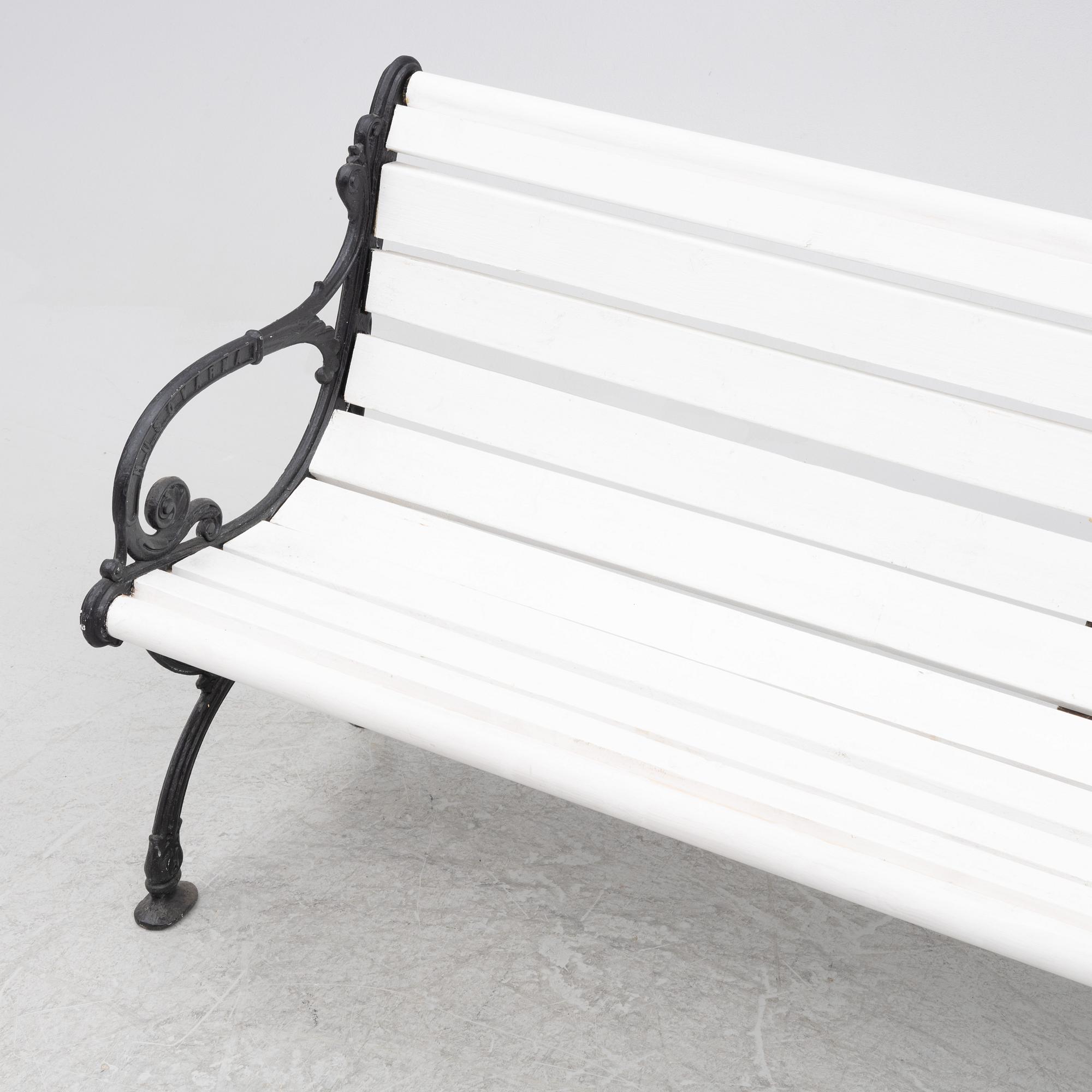 A garden sofa from Husqvarna, first part of the 20th century.