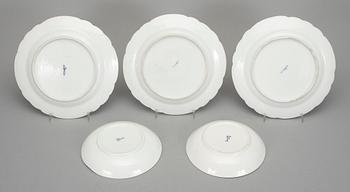 SKÅLFAT och TALLRIKAR, 3 st, porslin, bl.a.  Meissen 1800/1900.