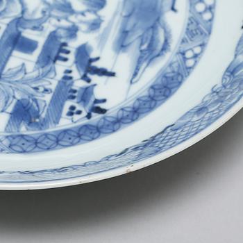 Four plates and three small porcelain plates, Qing dynasty.