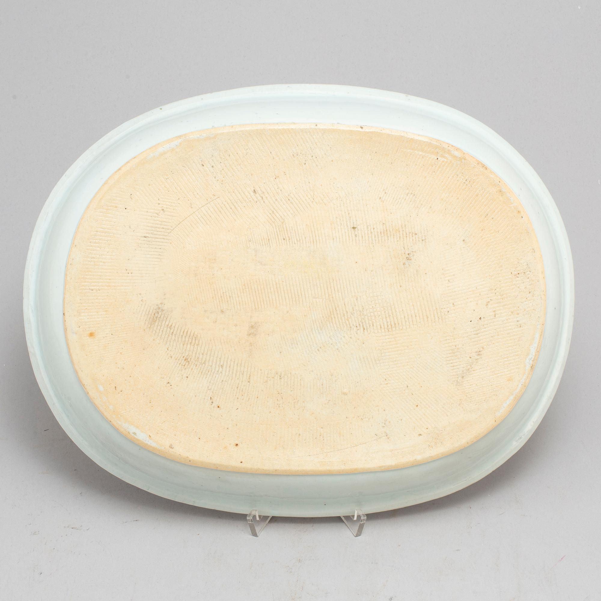 SERVERINGSFAT, porslin, Qingdynastin, Kina, 1700-tal.