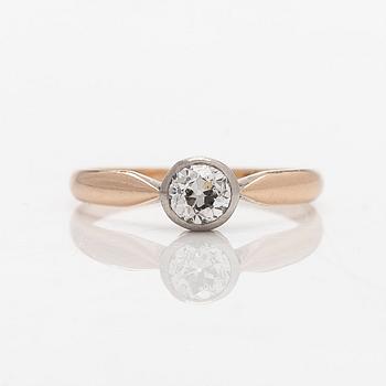 Ring, 14K guld med gammalslipad diamant.