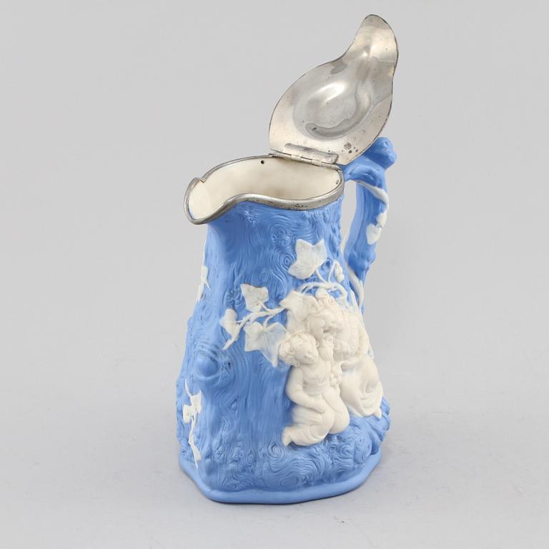 VINKANNA, jasperware, Samuel Alcock and Co, England, omkring 1800-talet mitt.