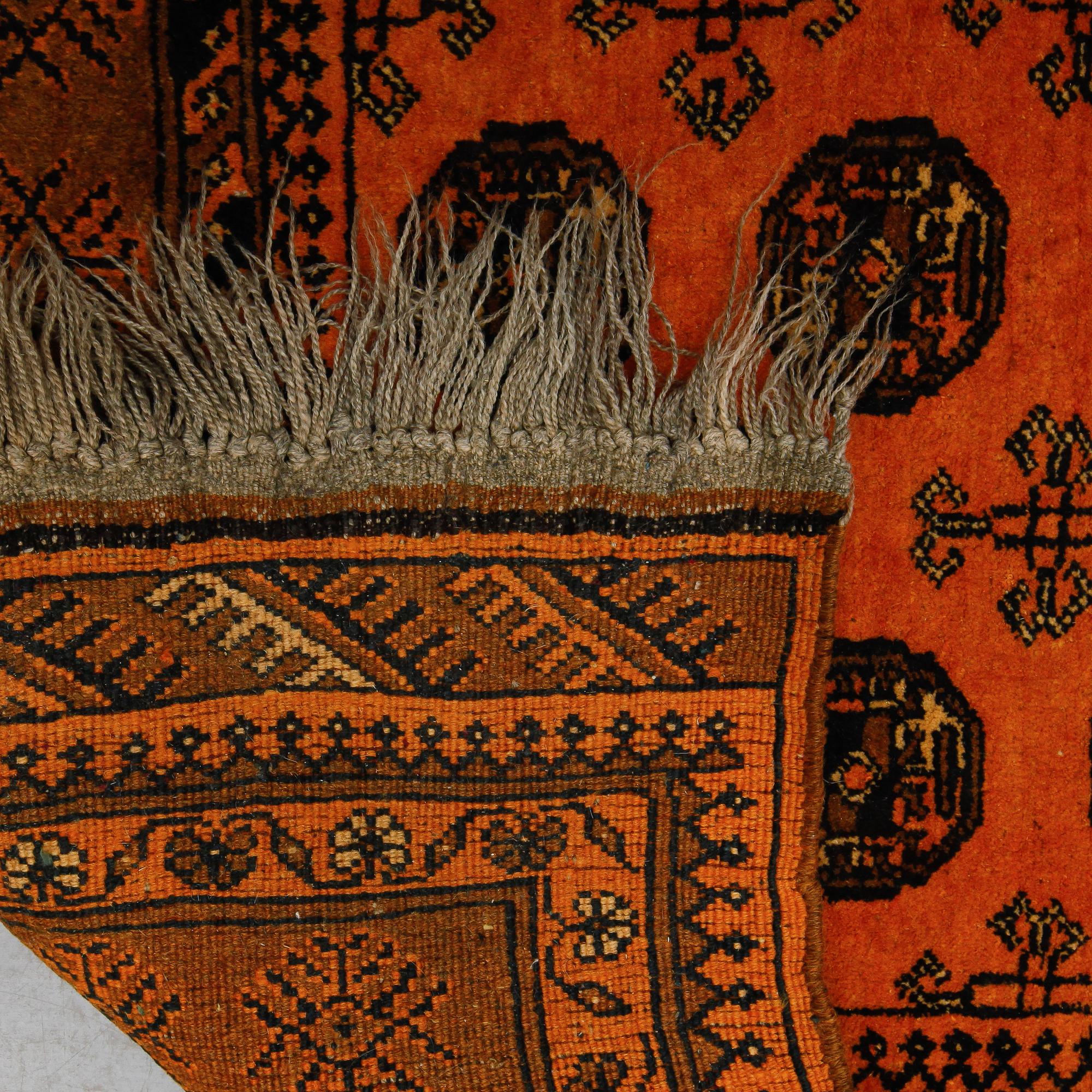 MATTA, guldafghan, old, 188 x 105 cm.