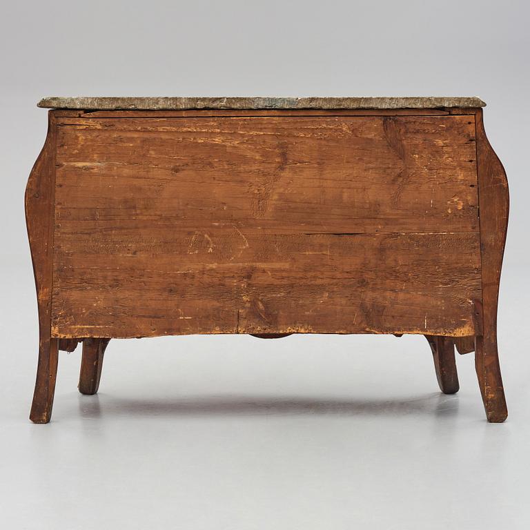 A Swedish Rococo commode, second part of the 18th century.