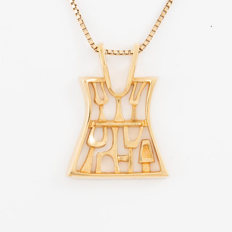 Necklace, pendant, Robbert, 18K gold. Accompanying chain 18K gold. Sweden, 1990.
