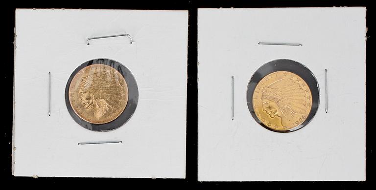 INDIAN DOLLARS, 2 st, guld, 2 1/2 dollar, USA 1908 resp 1926. Totalvikt ca 4 gram.