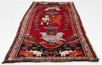 A Shiraz runner, approx. 245 x 89-92 cm.