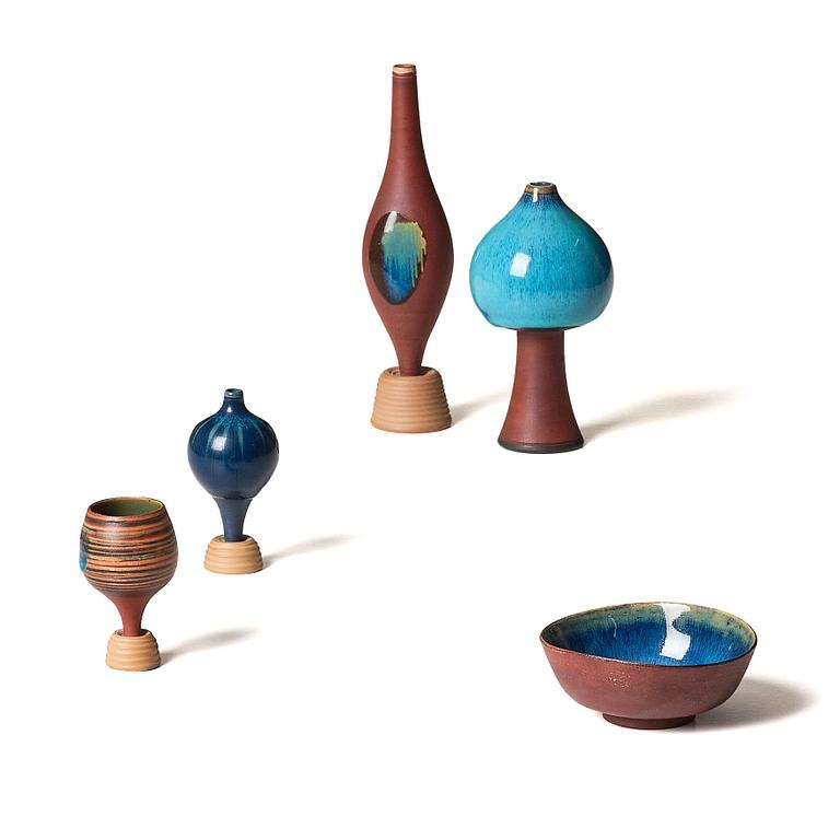 Wilhelm Kåge, a set of 4 "Farsta Spirea" stoneware vases and a bowl, Gustavsberg Studio, Sweden, 1950s.