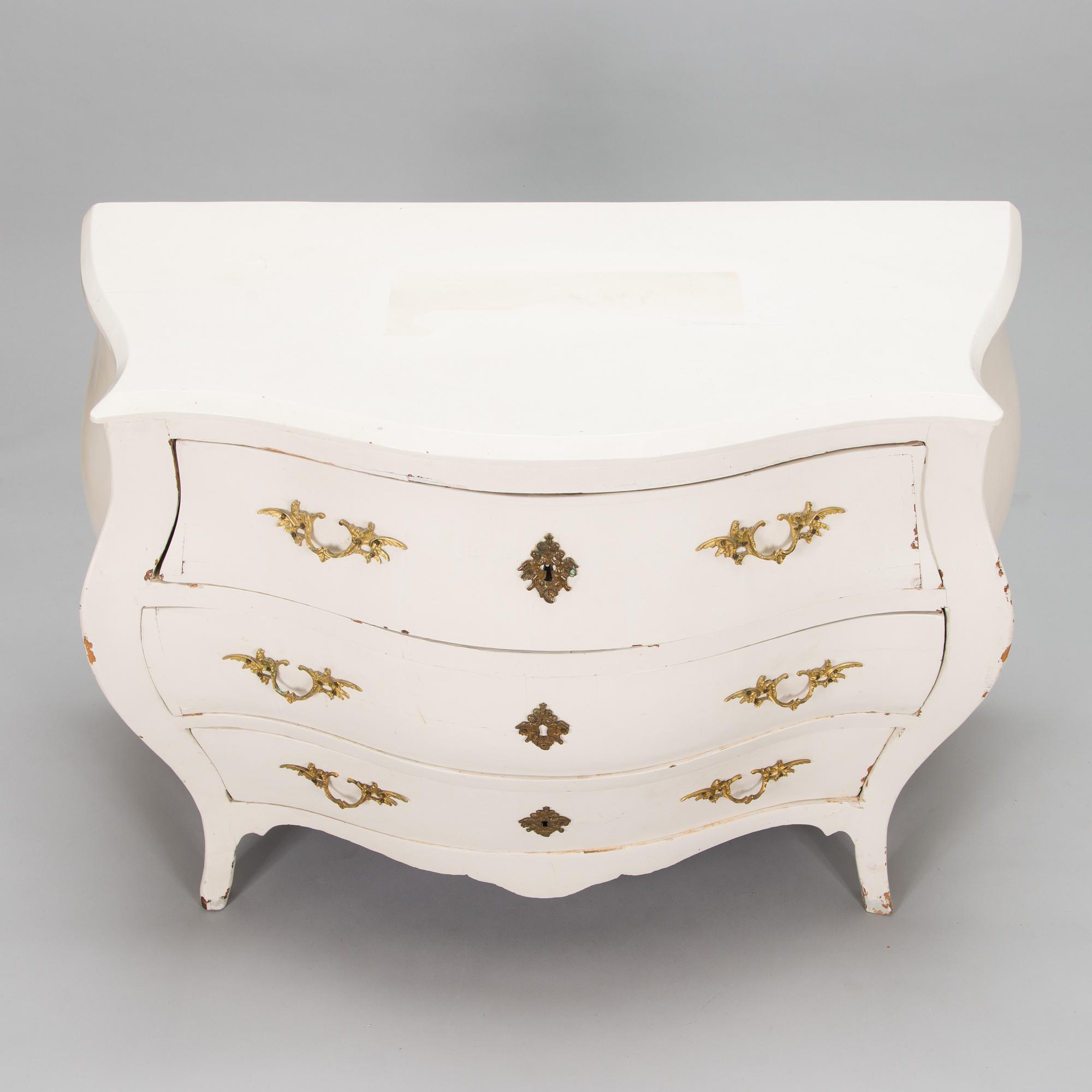 A Swedish rococo chest of drawers, mid 18th century.