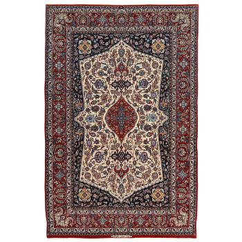 444. MATTA. Old Isfahan Nazeri nedjad. 240,5 x 157,5 cm (samt en kortsida med en cm slätväv,