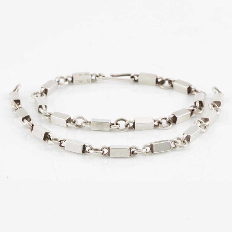 Wiwen Nilsson, bracelet, stick chain in silver, Lund 1959. Accompanied by an extension piece.