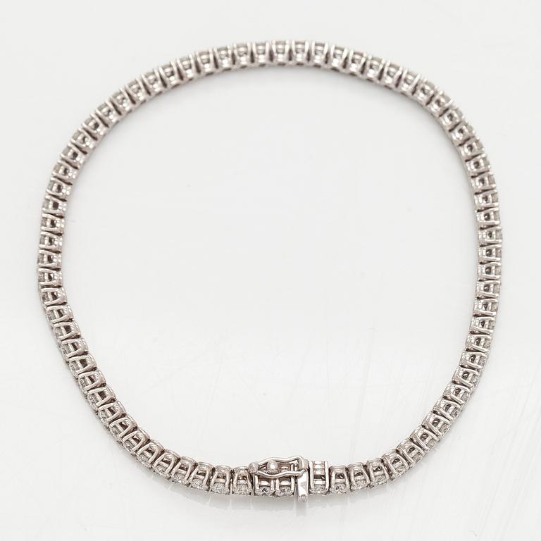 Tennis bracelet, brilliant-cut diamonds, 18K white gold.