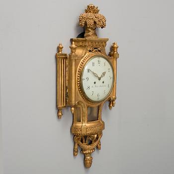 VÄGGPENDYL, gustaviansk, av Jacob Kock i Stockholm, verksam 1763-1803.