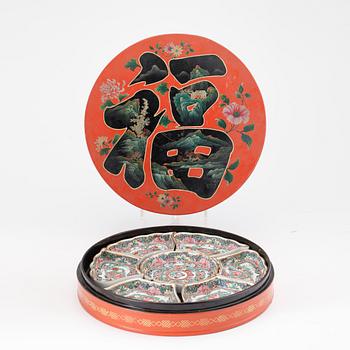 CABARET, 7+1 delar, porslin, kantonpalett, Kina, 1900-talets sista kvartal.