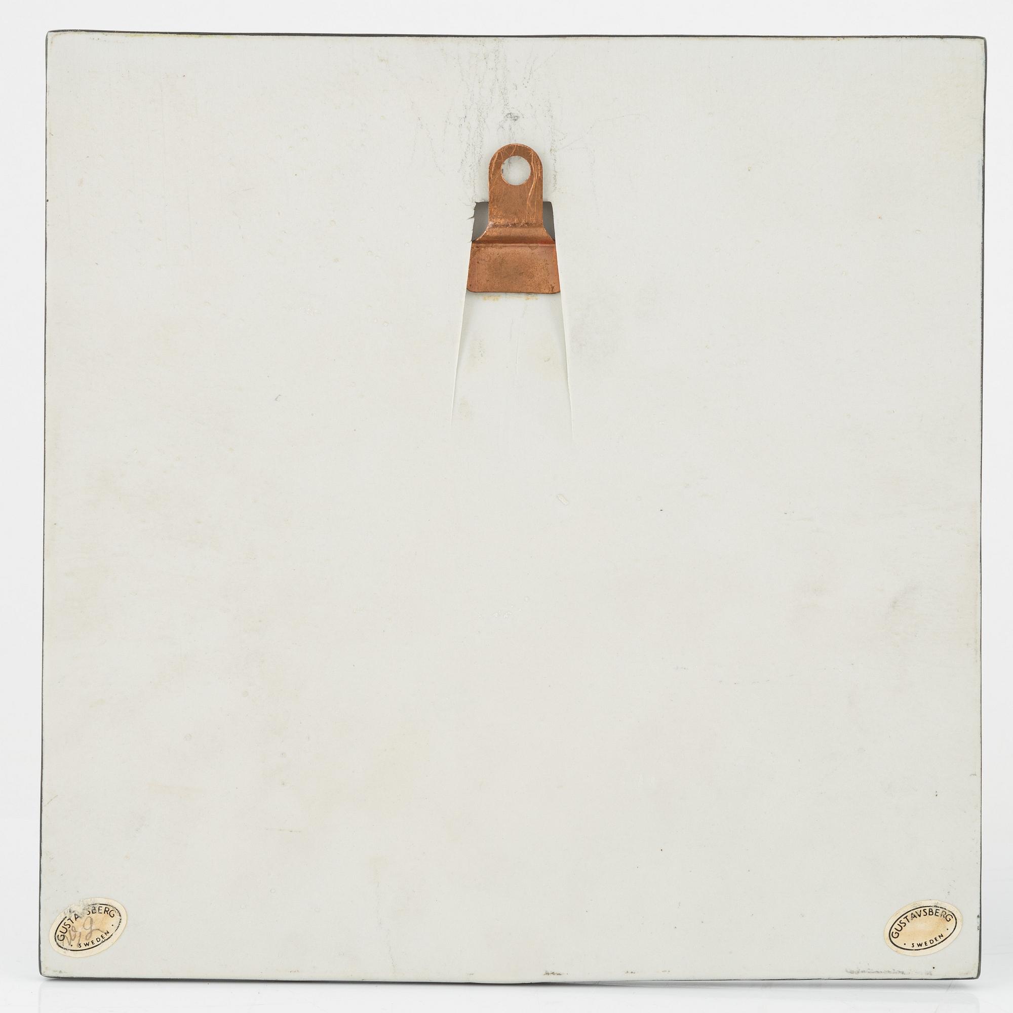 Fat, fajans, Stig Lindberg, samt reliefer, 2 st, stengods, Lisa Larson, Gustavsberg.