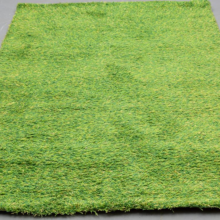 GUNILLA LAGERHEM ULLBERG, MATTO, "Moss Green 11", handtuftad rya, ca 255 x 138 cm, Kasthall designed in 1998.