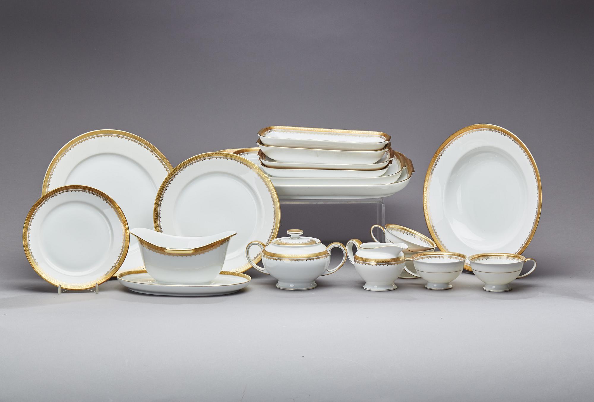 MATSERVIS, 81 delar, porslin, Rosenthal, vissa delar märkta "Helena" resp "Winnifred".