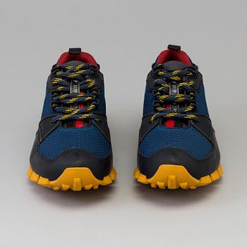 SNEAKERS, Prada, size 6.