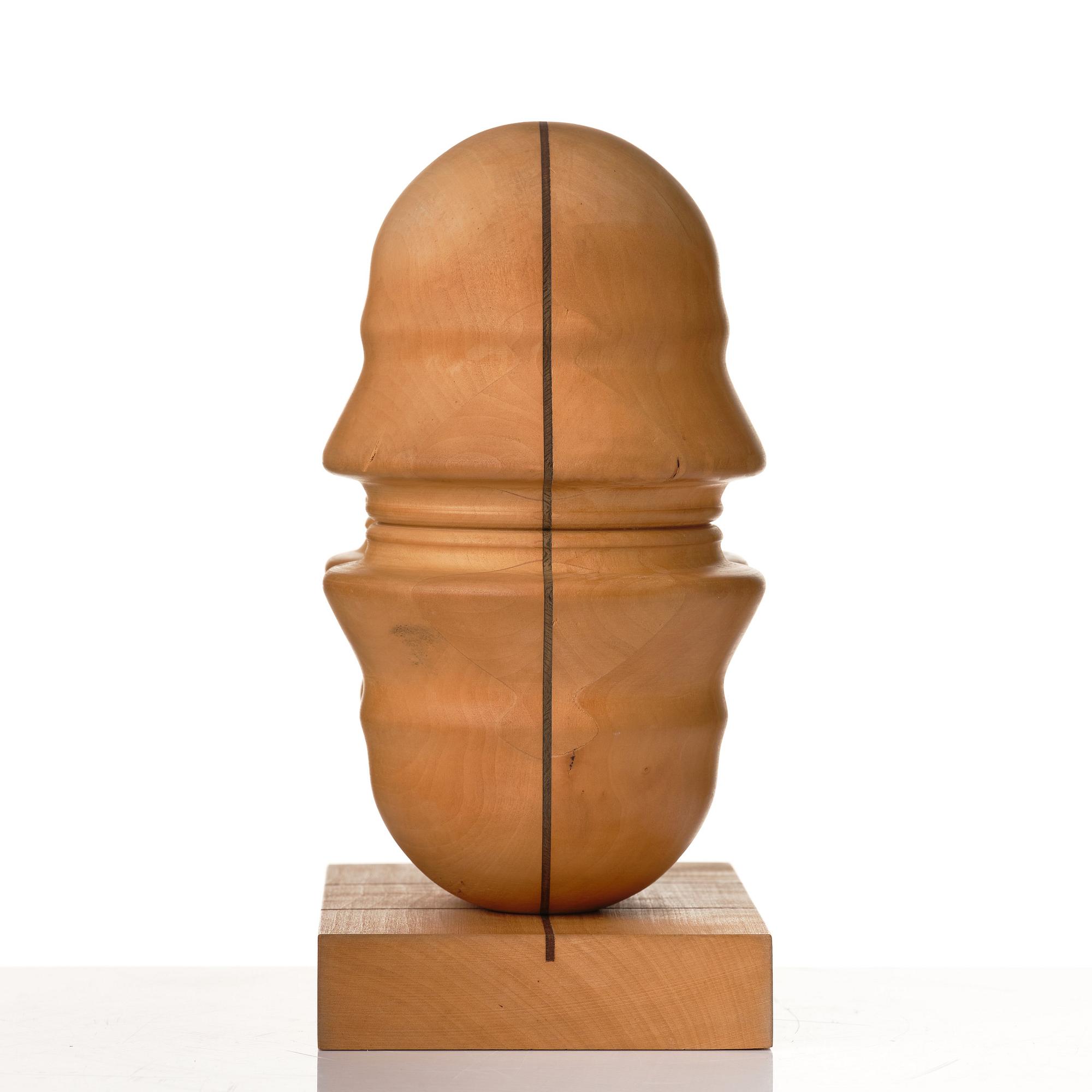 Sivert Lindblom, skulptur, trä, signerad S. Lindblom och daterad -68 undertill.