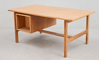 SKRIVBORD, Hans J Wegner, Getama.