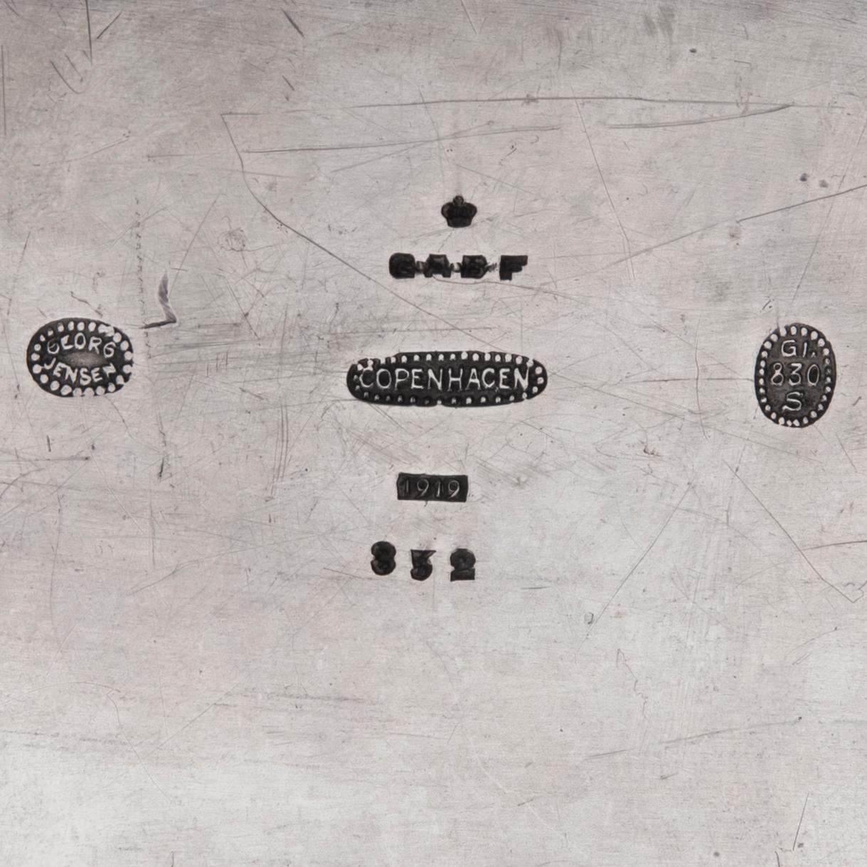 SKÅL, silver, Georg Jensen, Köpenhamn 1919, svenska importstämplar GAB F 830/1000 silver. Vikt ca 644,6 g.