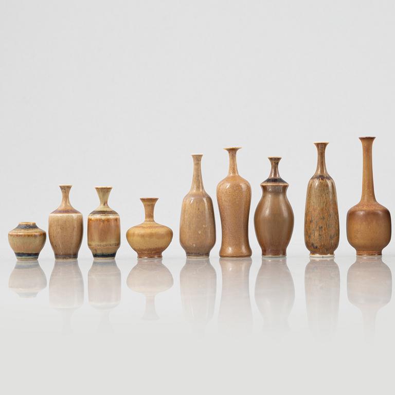 Höganäs, a set of 27 stoneware miniatures, including John Andersson and Gunnar Borg.