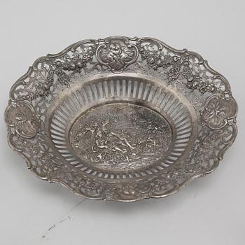 Eight pcs of silver, 19th and 20th century.