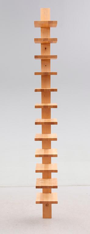 HYLLA, "Pilaster", John Kandell, Källemo, sent 1900-tal.