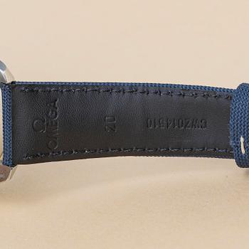 Omega, Speedmaster, Moonwatch, Professional, "Silver snoopy award" 50th Anniversary, ca 2023.