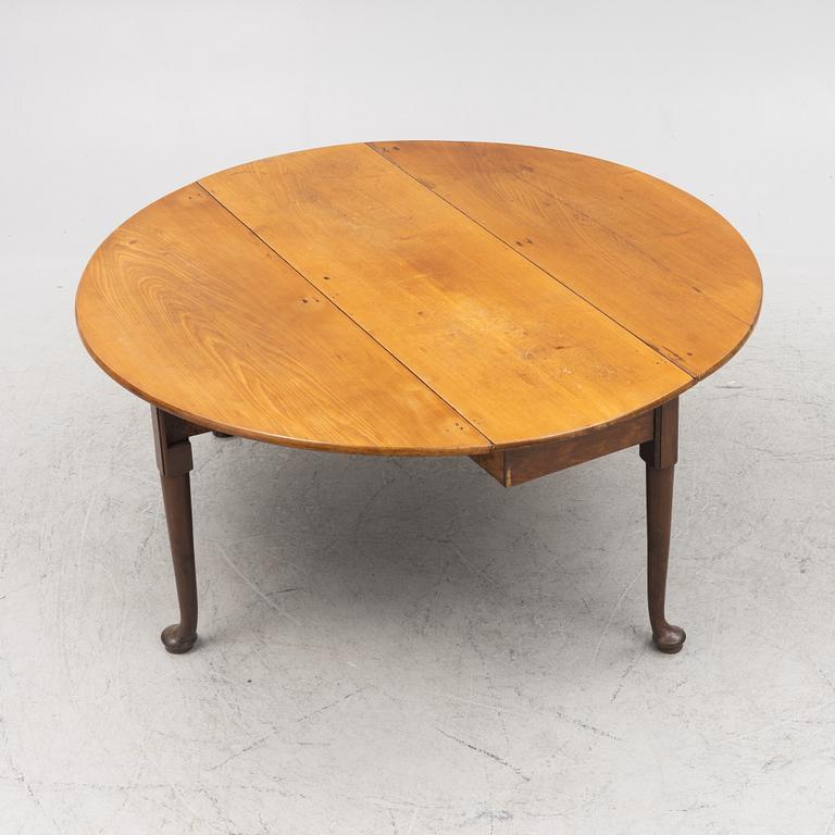 A Georgian table, England, late 18th century.