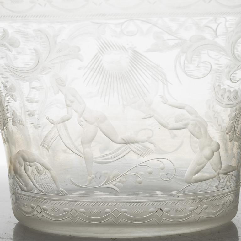 Simon Gate, an engraved glass bowl with plate, Orrefors 1925, model 128.