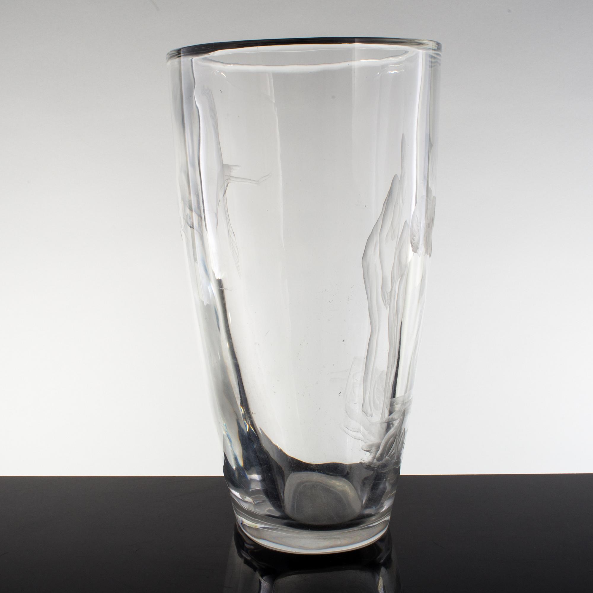 A glass vase by Simon Gate, Orrefors 1937.