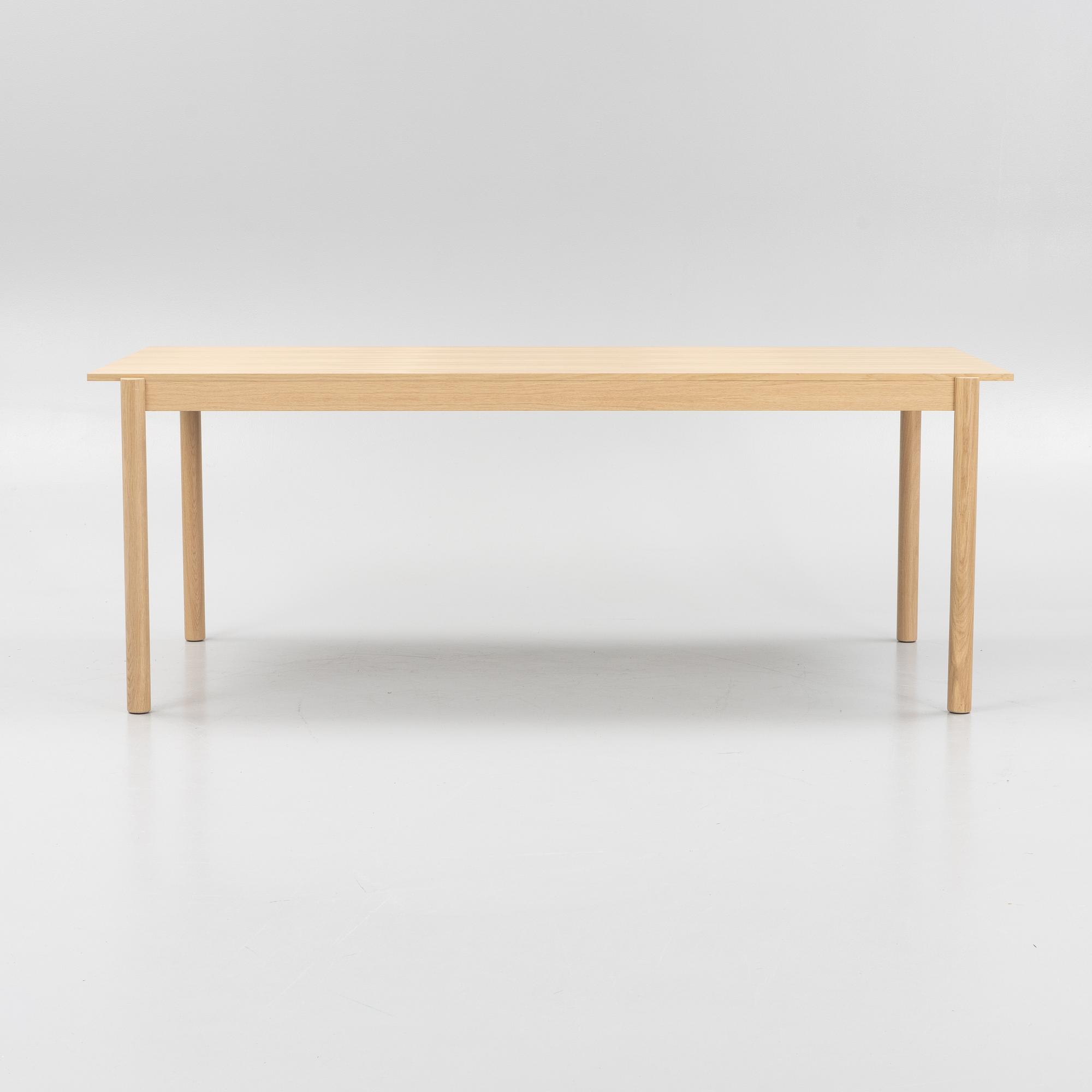 Thomas Bentzen, matbord, "Linear Wooden Table", Muuto, Danmark.