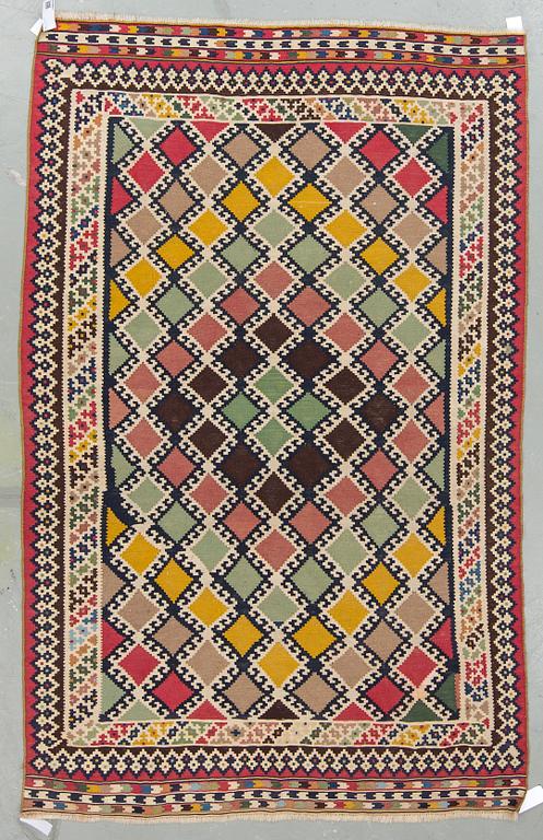 MATTA, Kelim, sannolikt semiantik. Ca 233x145 cm.
