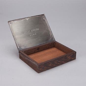 CIGARRETUI, silver samt trä, Tapio Wirkkala, Hopeakeskus Oy, Tavastehus, 1976.