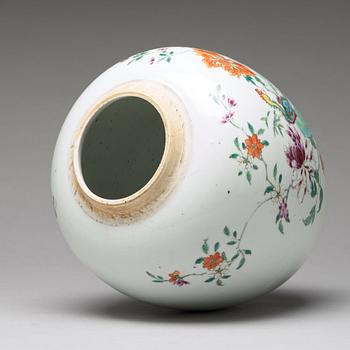 A famille rose jar, Qing dynasty, Qianlong (1736-95).