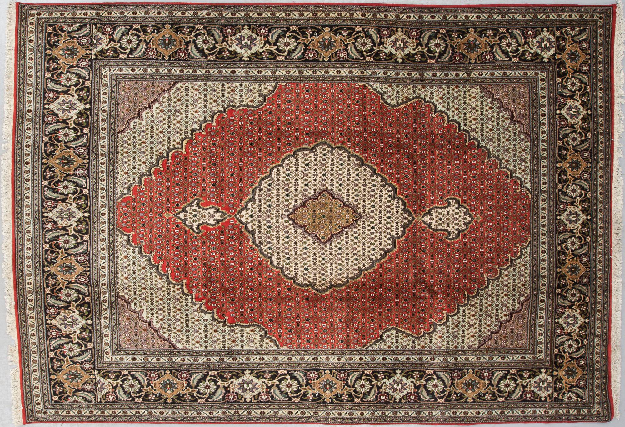 MATTA, old, Täbris, part silk, ca 291 x 203 cm.
