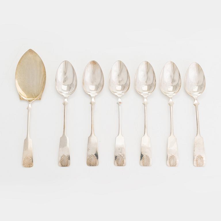 A set of 18 silver spoons and a cake server with sea shell motif, Kultakeskus, Hämeenlinna 1948-54.