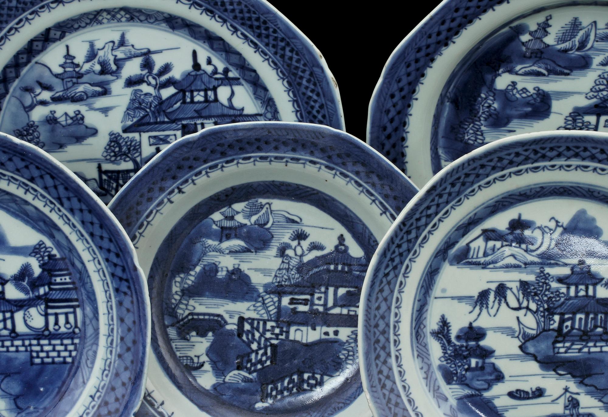 SERVISDELAR, 26 st, porslin, Kina 1800-tal.