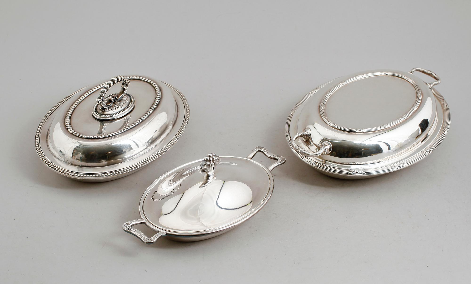 KAROTTER, 3 st, nysilver, 1900-talets första hälft.