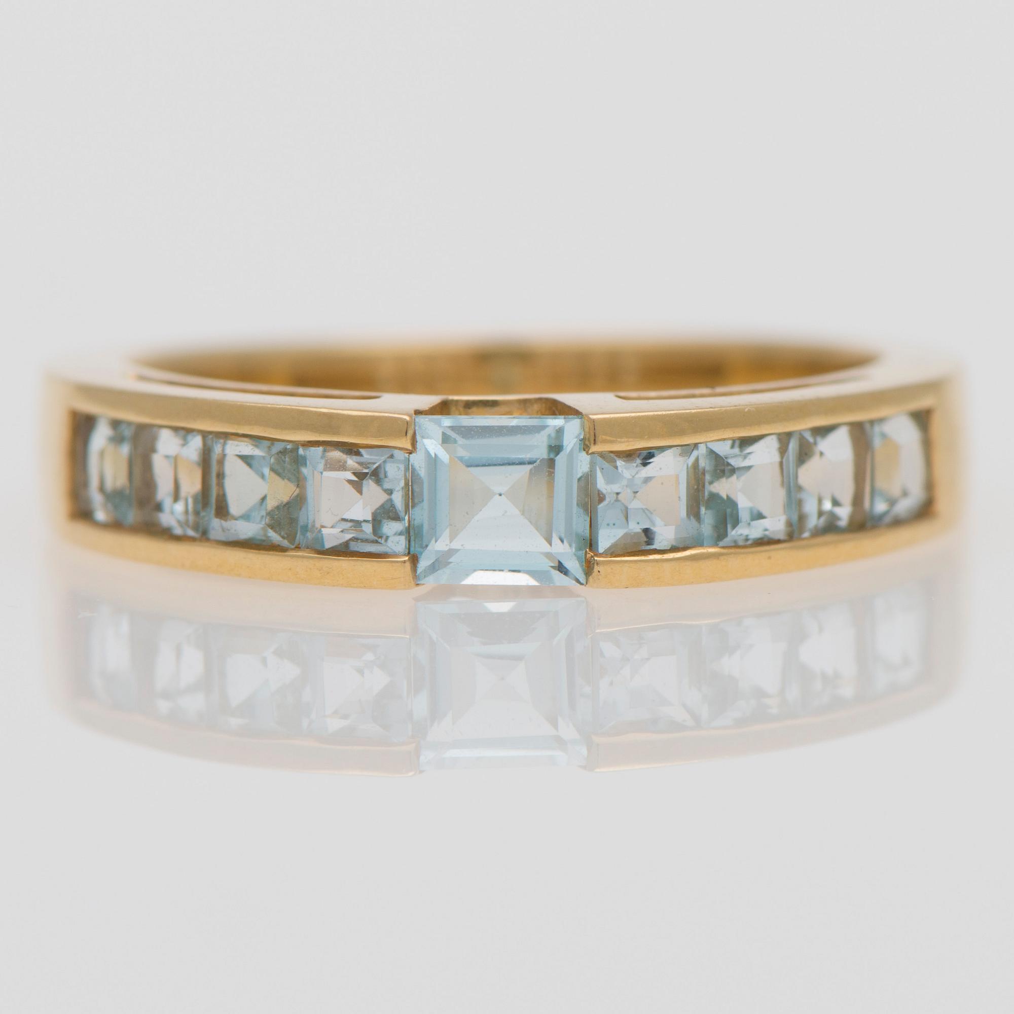 RING, fasettslipade topaser, 14K guld.